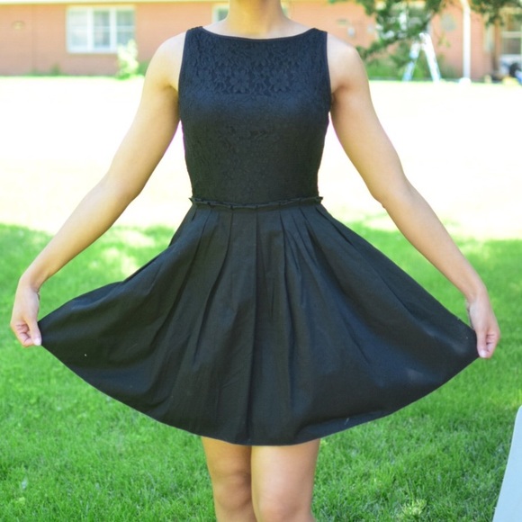 Black Evening/coctail Dress - Picture 3 of 8